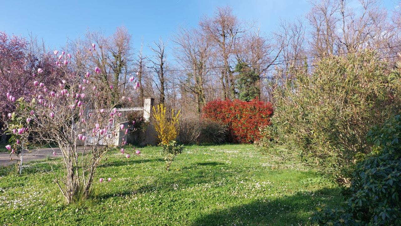 Le Prieure La Motte-de-Galaure Exterior foto