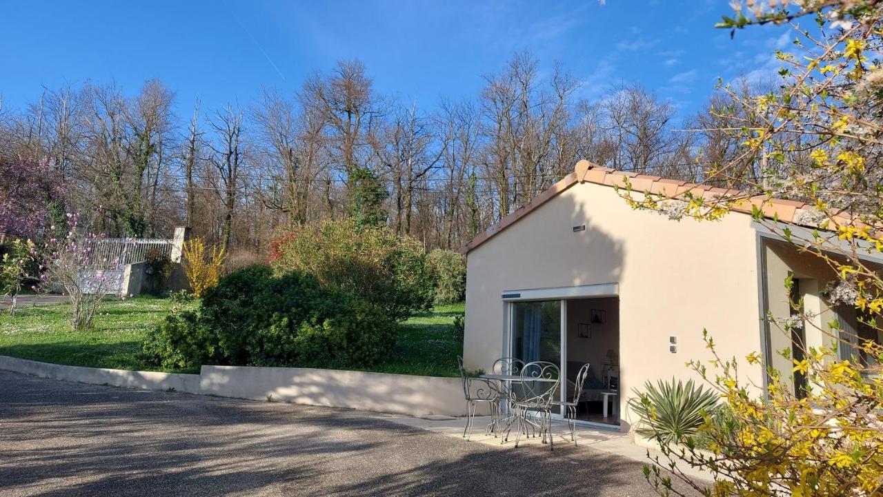 Le Prieure La Motte-de-Galaure Exterior foto